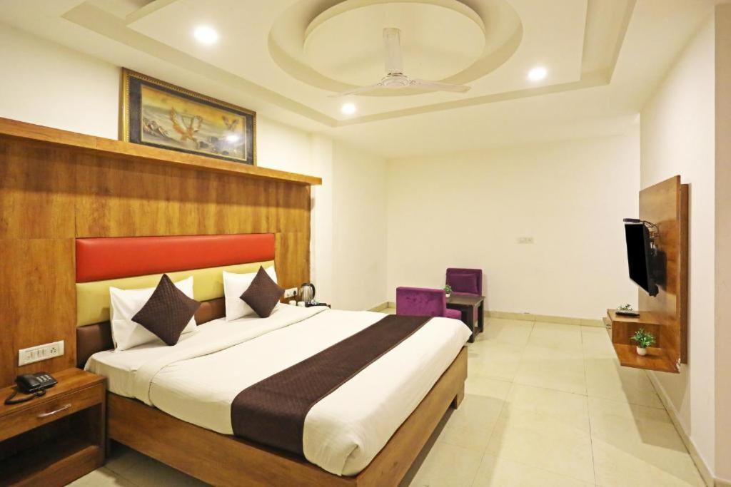 Hotel Urban Luxury Нью-Делі Екстер'єр фото